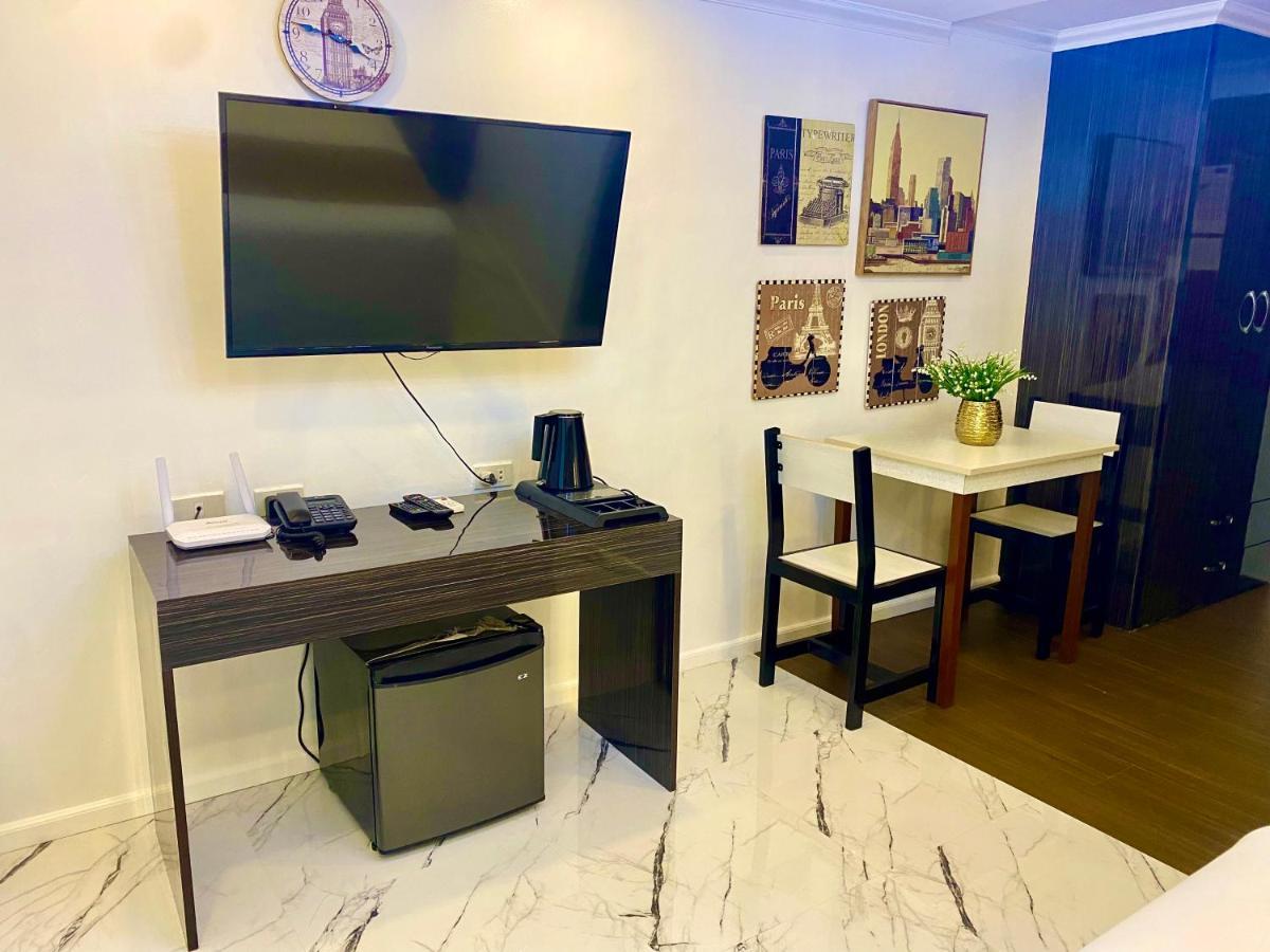 Апартаменты Makati Isabela Luxury Манила Экстерьер фото