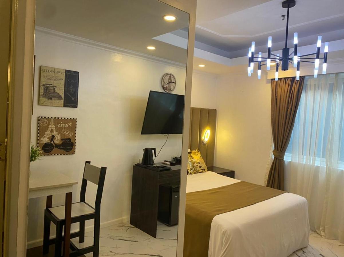 Апартаменты Makati Isabela Luxury Манила Экстерьер фото