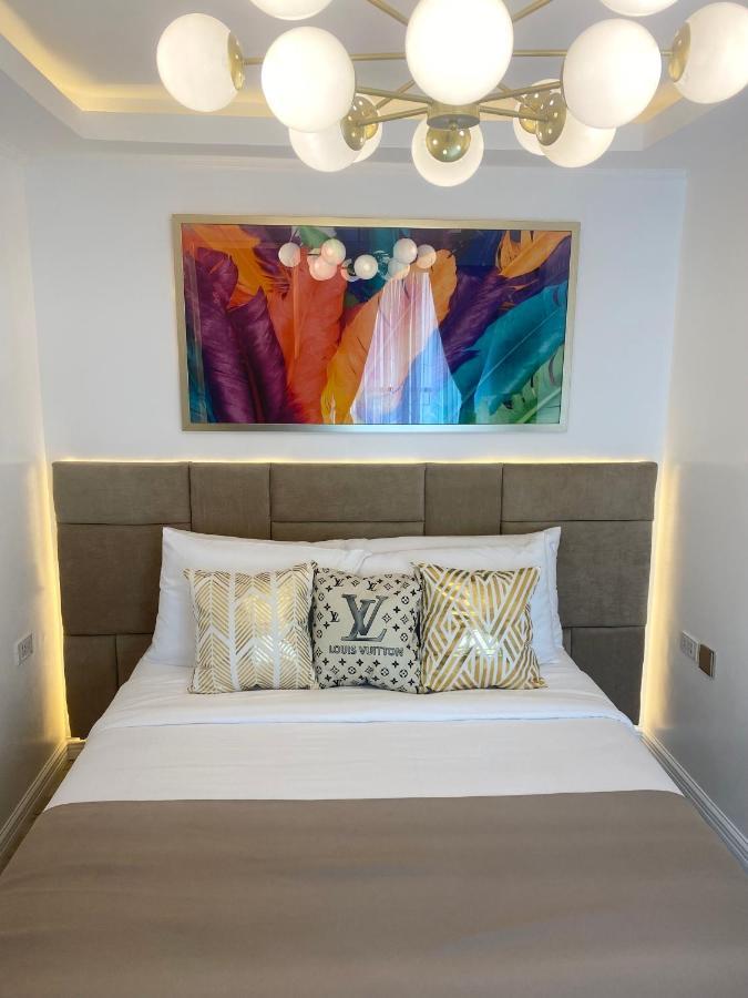 Апартаменты Makati Isabela Luxury Манила Экстерьер фото