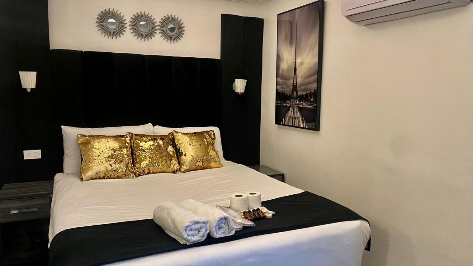 Апартаменты Makati Isabela Luxury Манила Экстерьер фото